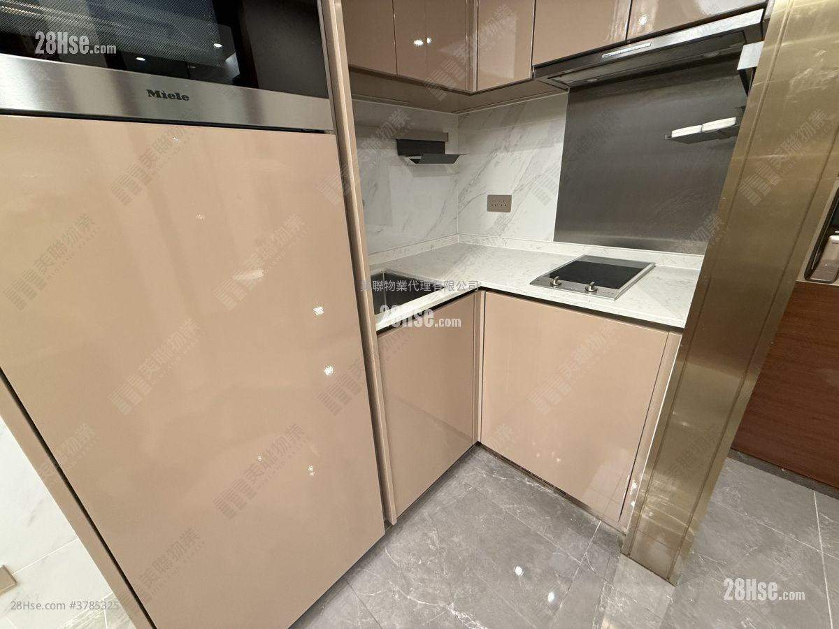 睿峰 售盘 1 房 300 平方尺