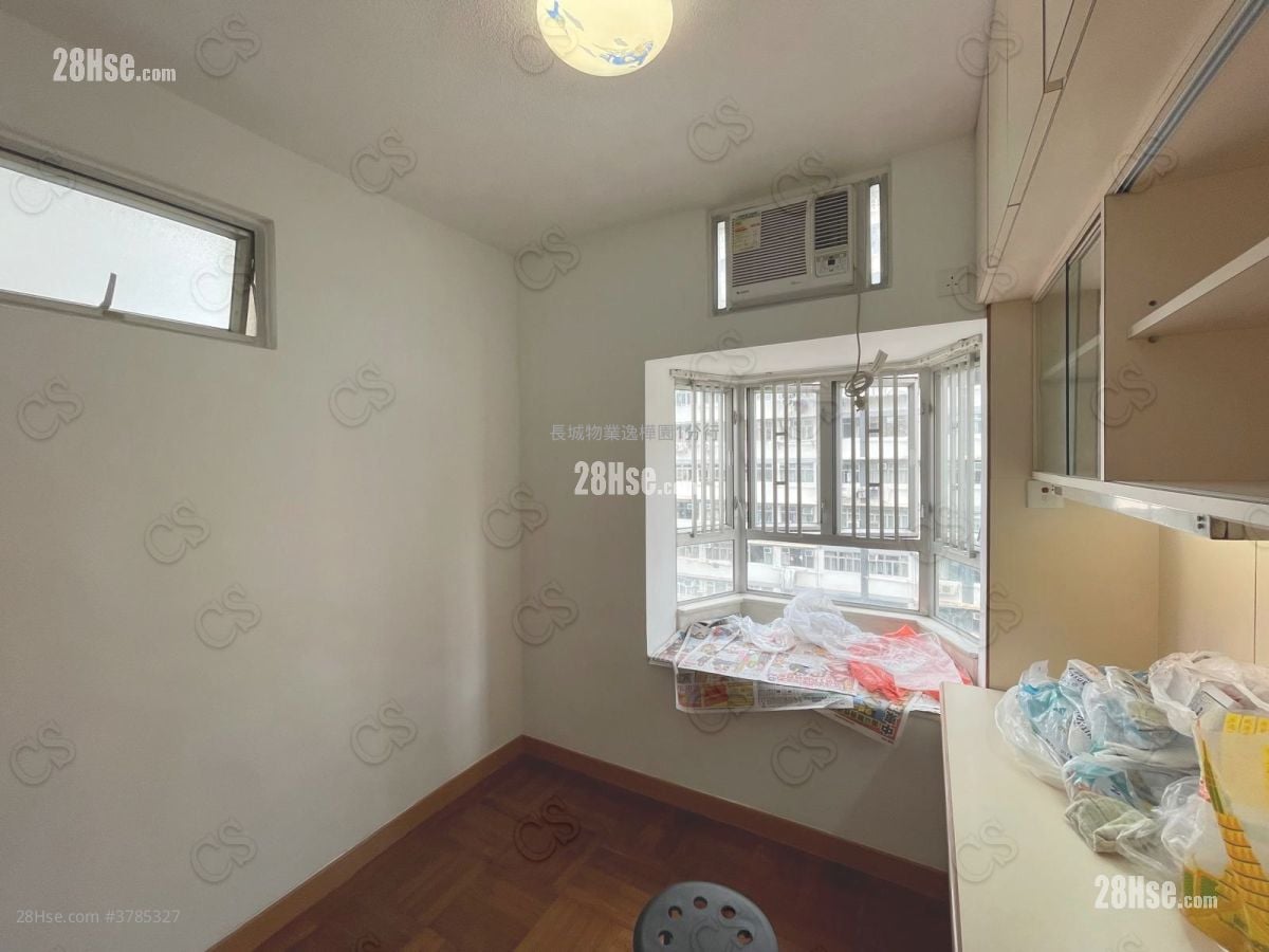 华信花园 租盘 2 房 , 1 浴室 427 平方尺