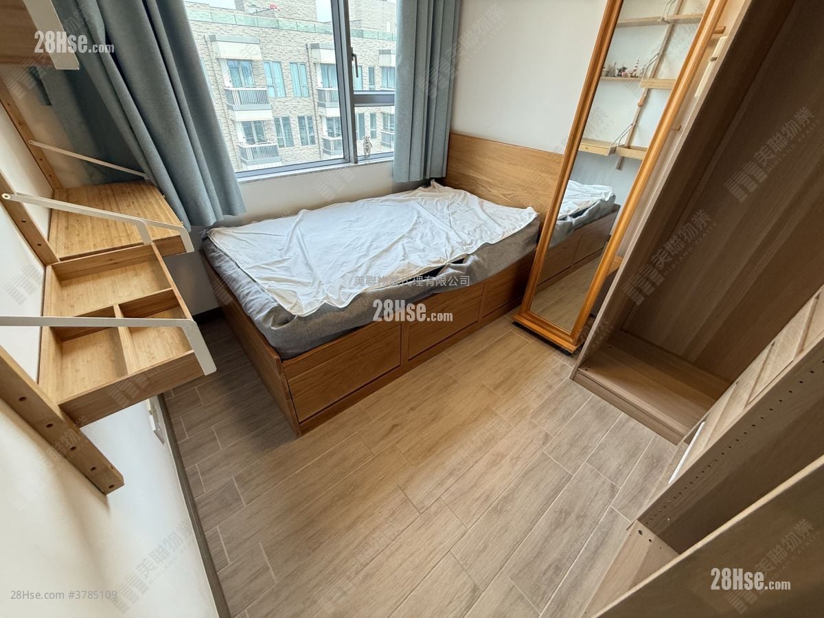 Astoria Crest Sell 1 Bedroom 299 ft²