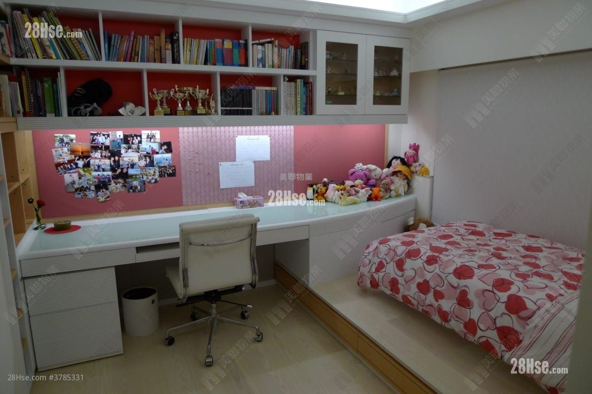 Parc Regal Sell 3 Bedrooms , 3 Bathrooms 676 ft²