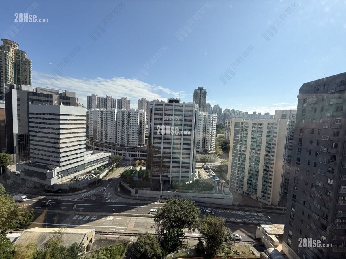 Parc Regal Sell 3 Bedrooms , 3 Bathrooms 676 ft²