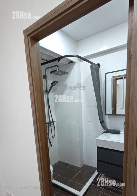 Hung Yu Mansion Sell 3 Bedrooms 405 ft²