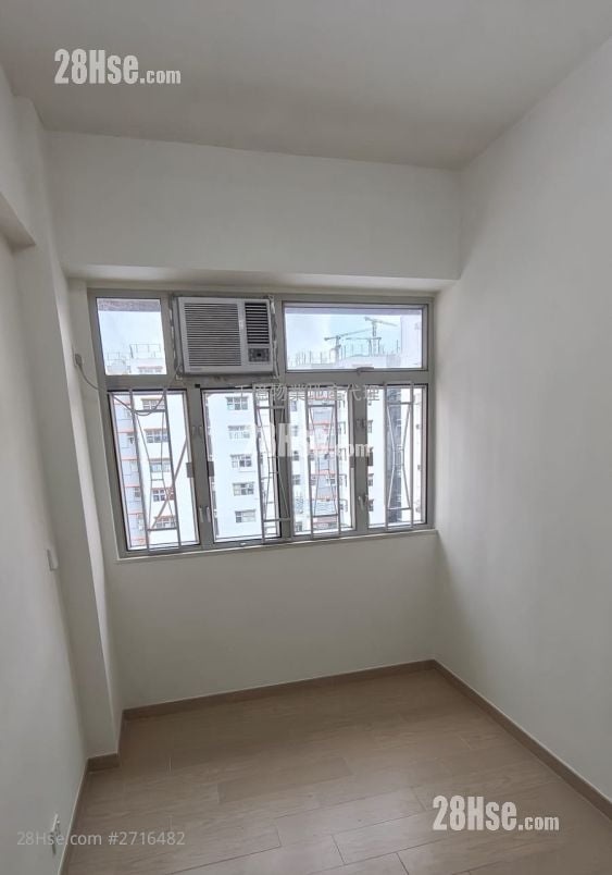 Hung Yu Mansion Sell 3 Bedrooms 405 ft²