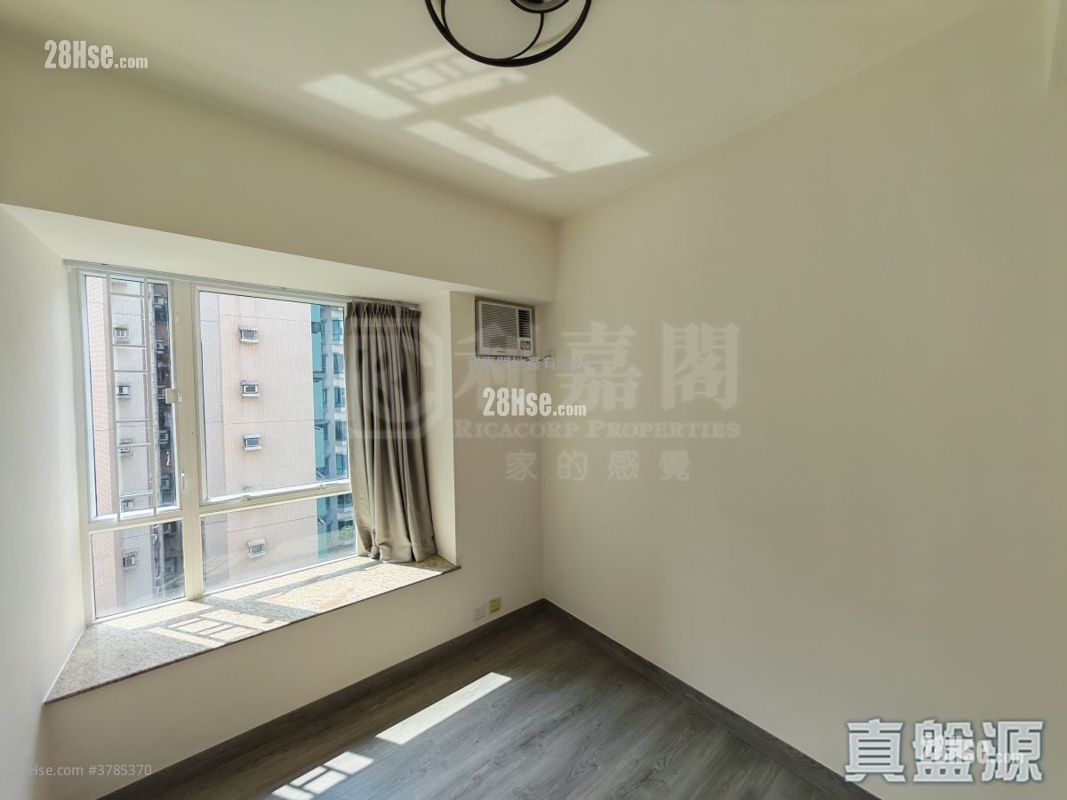 Grand Del Sol Sell 3 Bedrooms , 2 Bathrooms 756 ft²