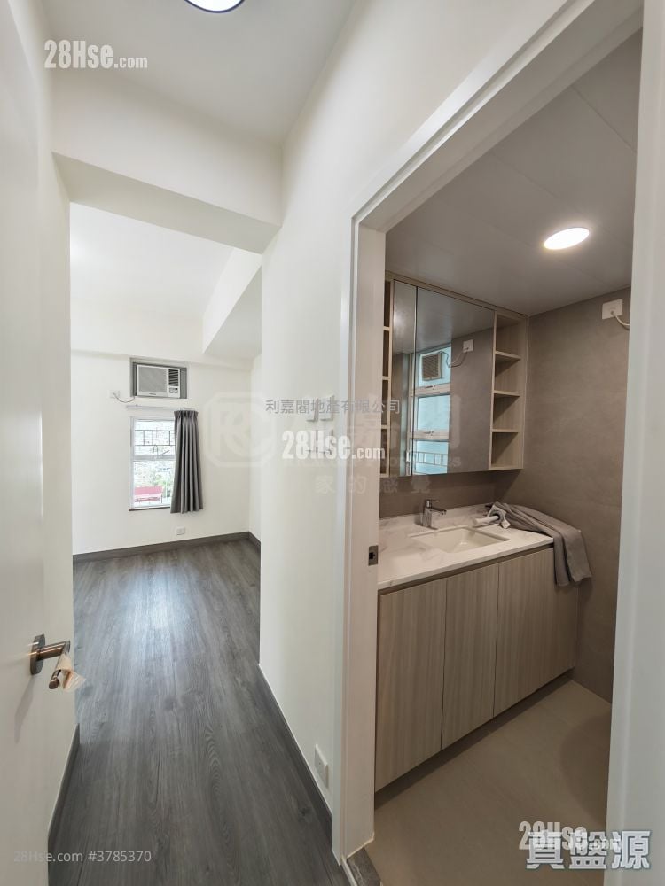 Grand Del Sol Sell 3 Bedrooms , 2 Bathrooms 756 ft²