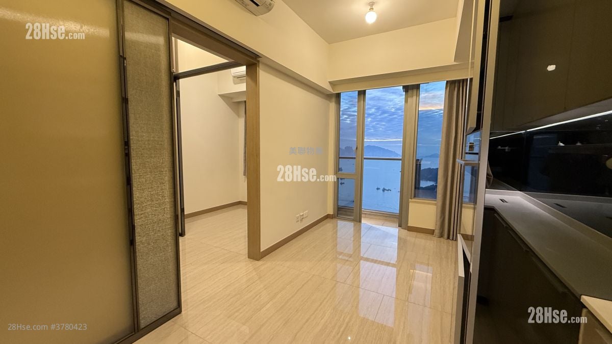 Cullinan West Rental 352 ft²