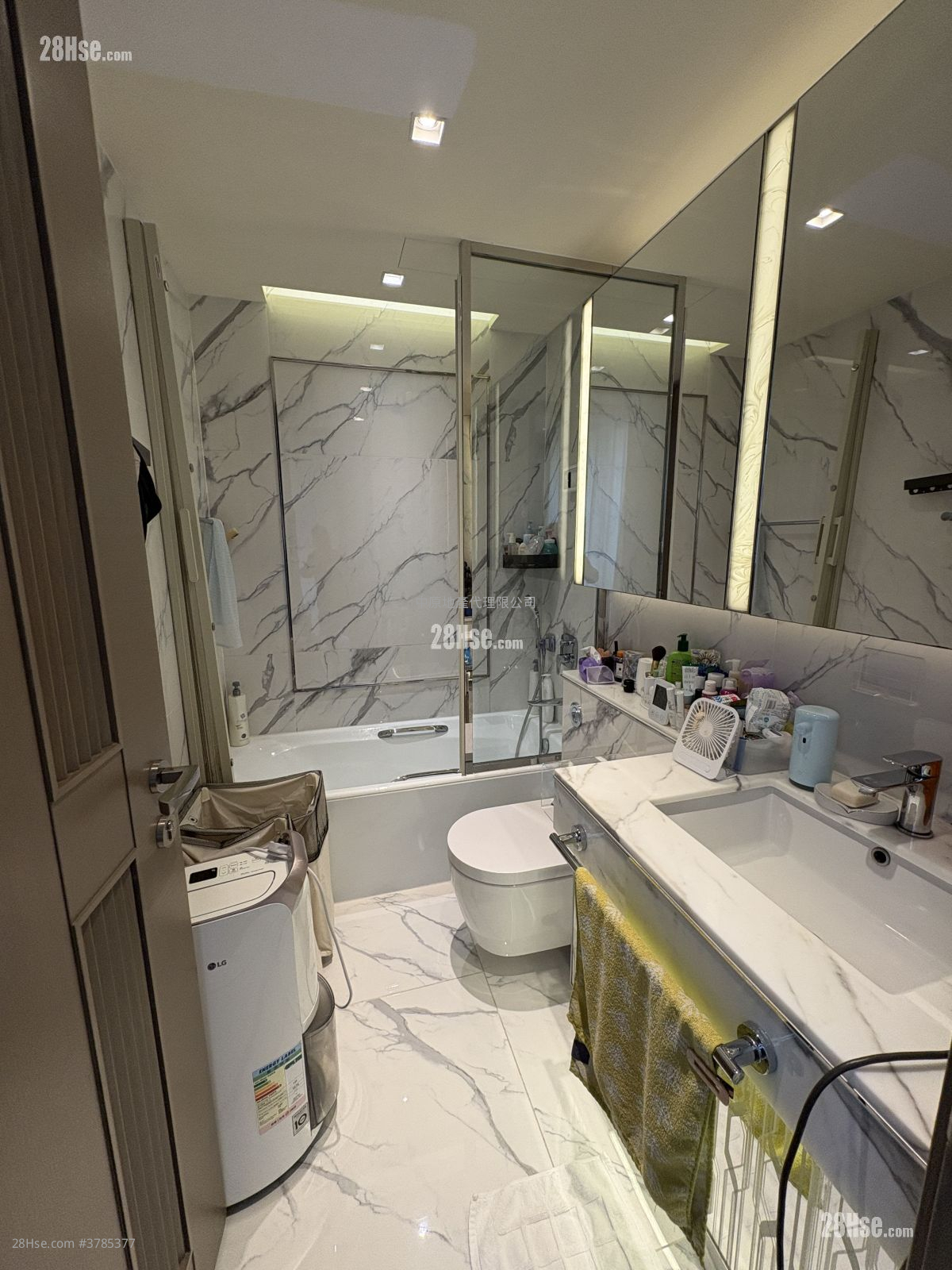 富豪山峯 售盘 4 房 , 3 浴室 1,623 平方尺