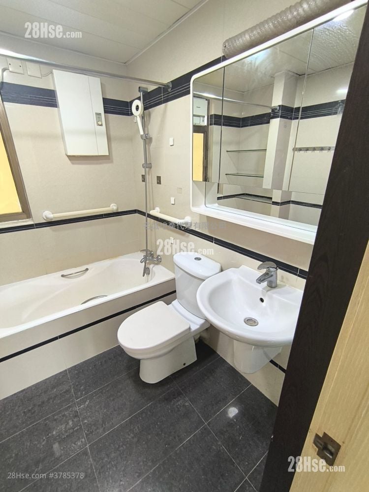 Shatin Plaza Sell 3 Bedrooms , 1 Bathroom 612 ft²