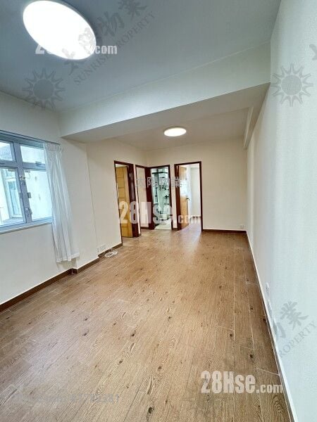 Whampoa Estate Sell 3 Bedrooms 490 ft²