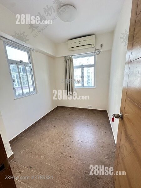 Whampoa Estate Sell 3 Bedrooms 490 ft²