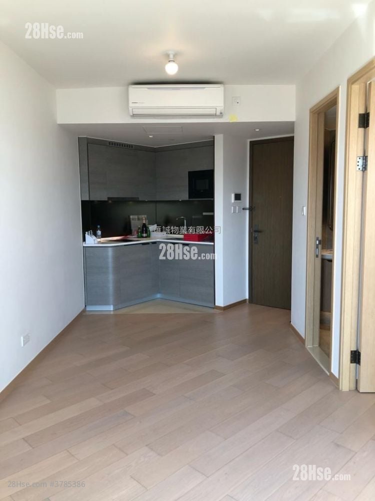 Upper East Sell 1 Bedroom , 1 Bathroom 322 ft²