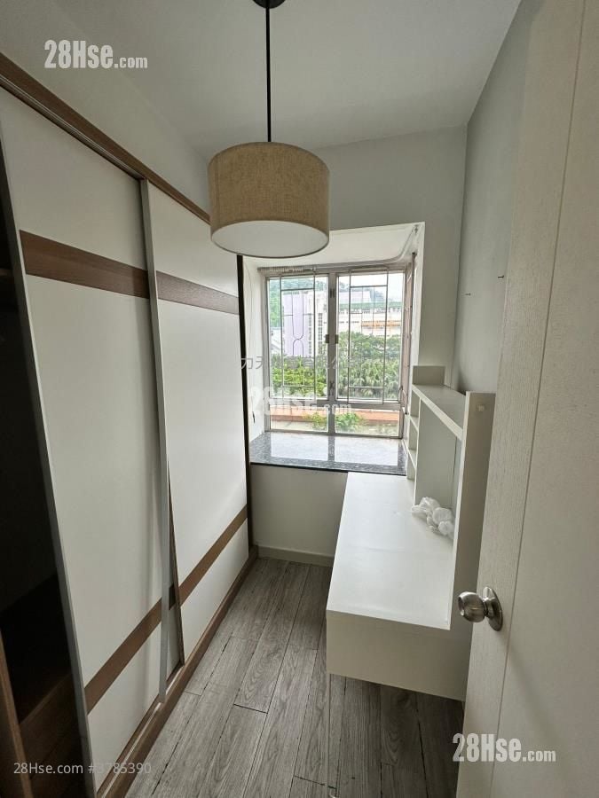 Chuen Fai Centre Sell 2 Bedrooms , 1 Bathroom 277 ft²