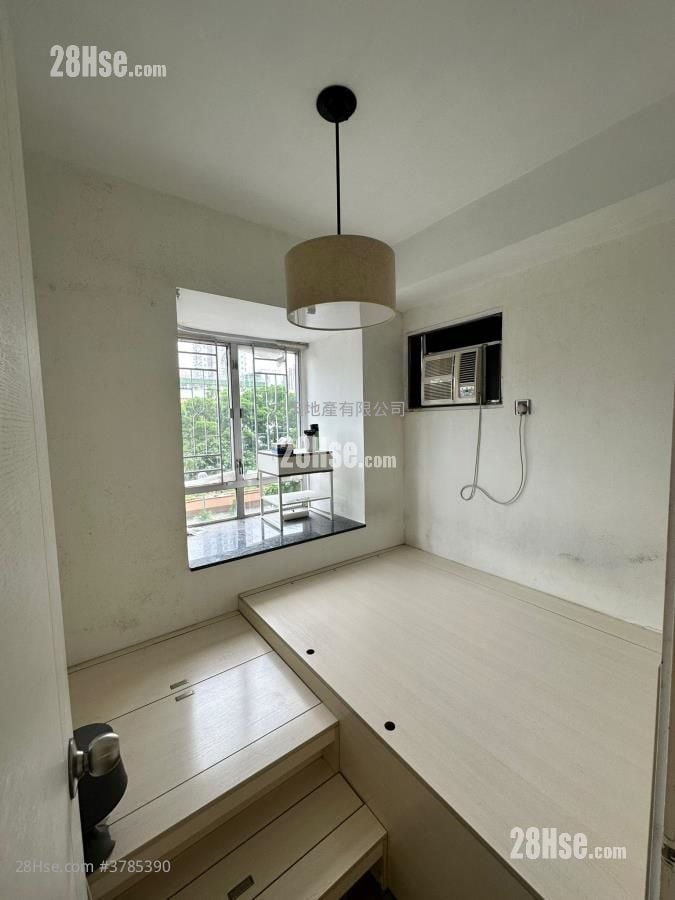 Chuen Fai Centre Sell 2 Bedrooms , 1 Bathroom 277 ft²