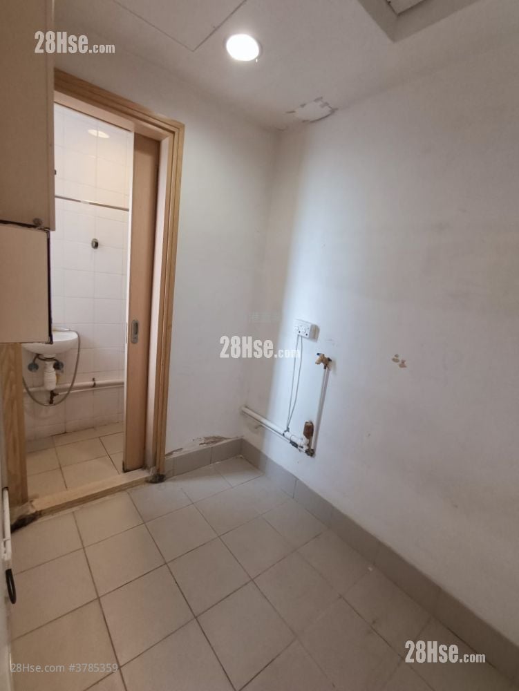 珀丽湾 租盘 4 房 , 3 浴室 1,552 平方尺