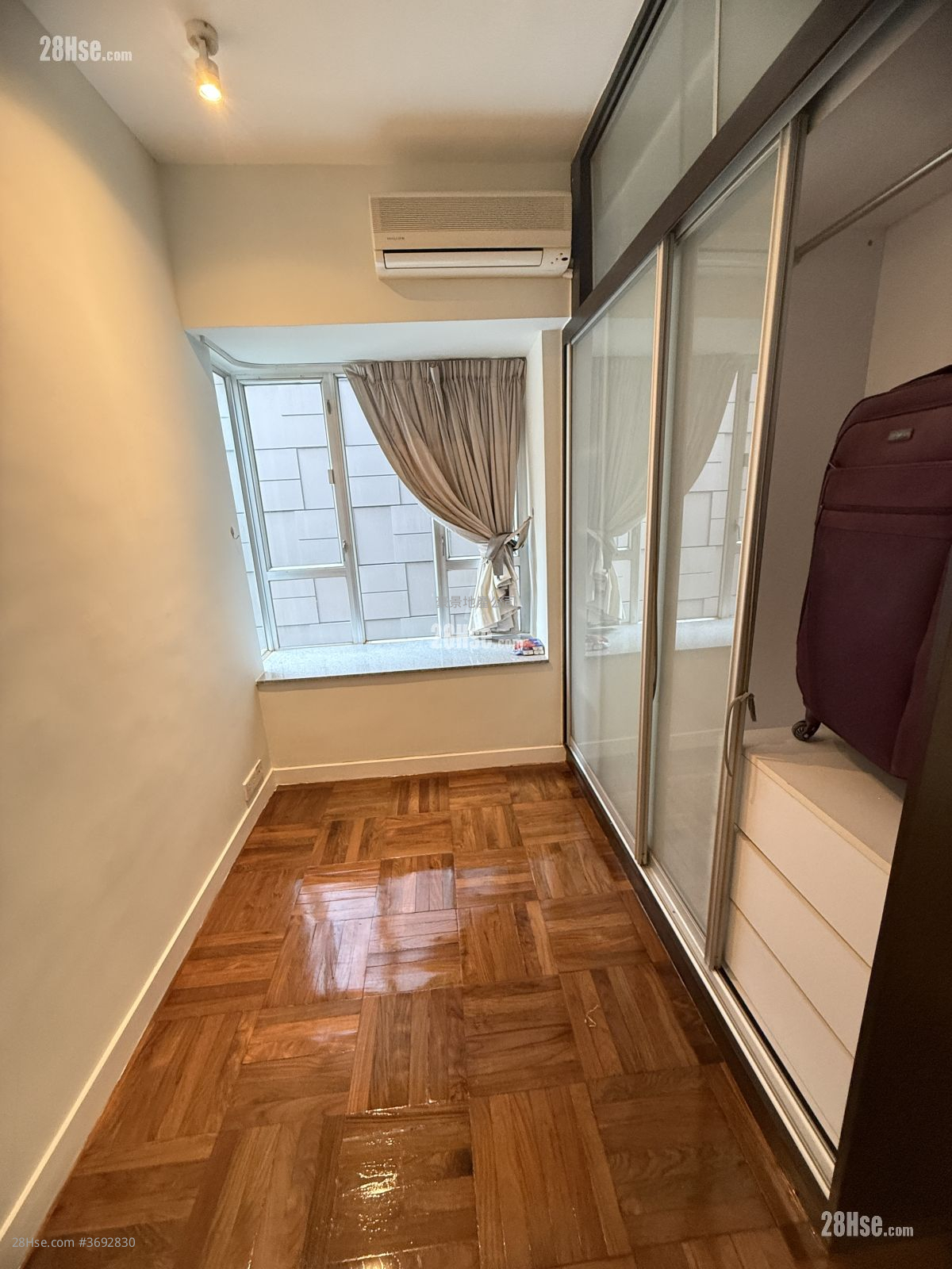 Bonham Court Rental 2 Bedrooms , 1 Bathroom 470 ft²