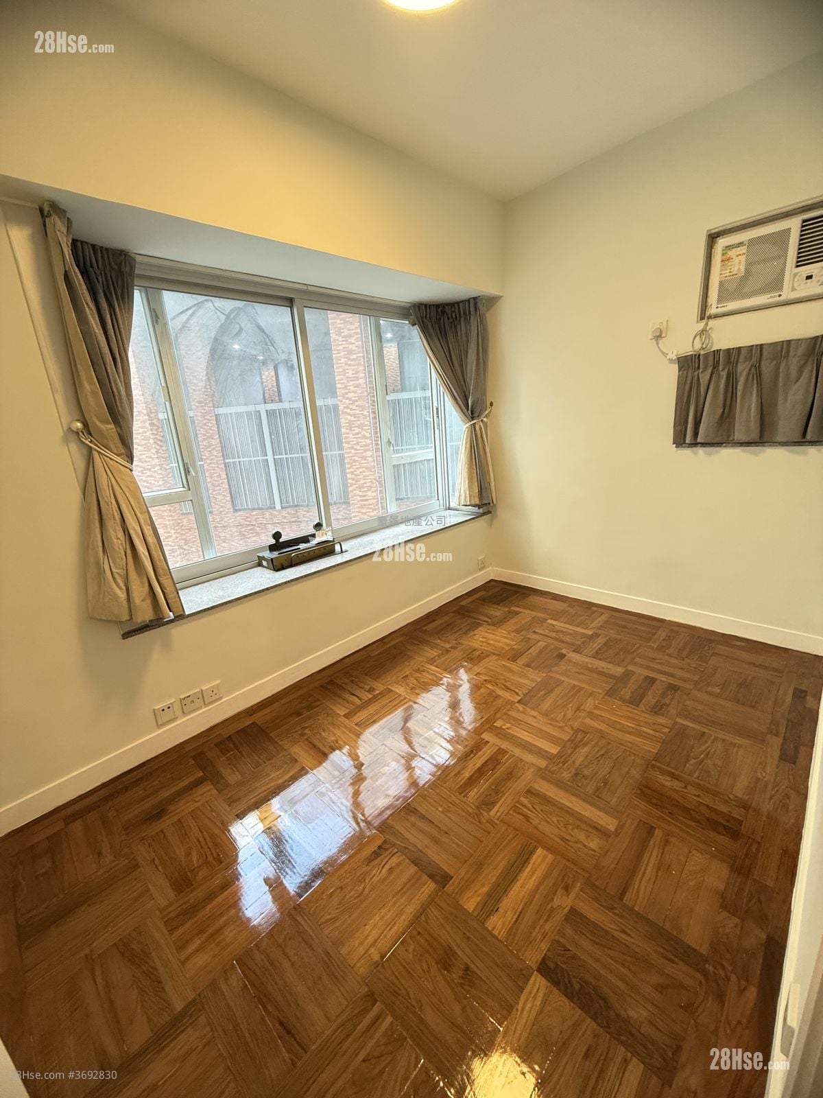 Bonham Court Rental 2 Bedrooms , 1 Bathroom 470 ft²