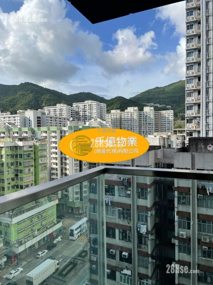 Giovane Sell 2 Bedrooms 341 ft²