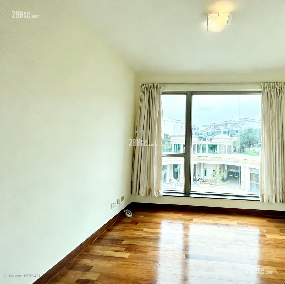 浅月湾 售盘 3 房 1,446 平方尺