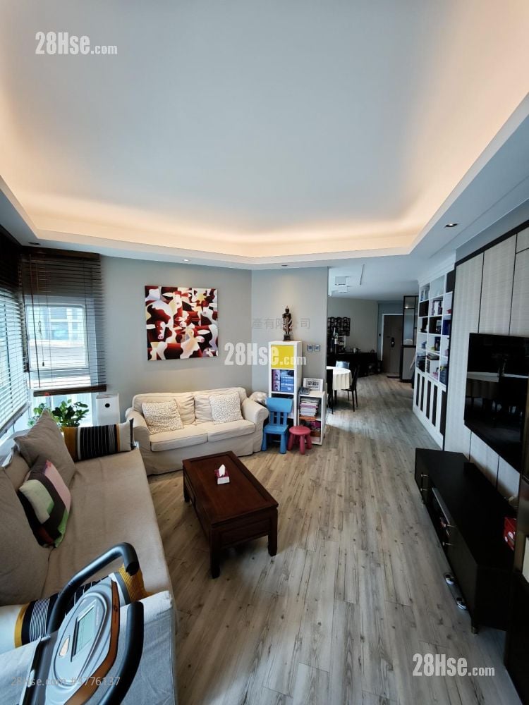 漾日居 售盘 4 房 , 3 浴室 1,681 平方尺