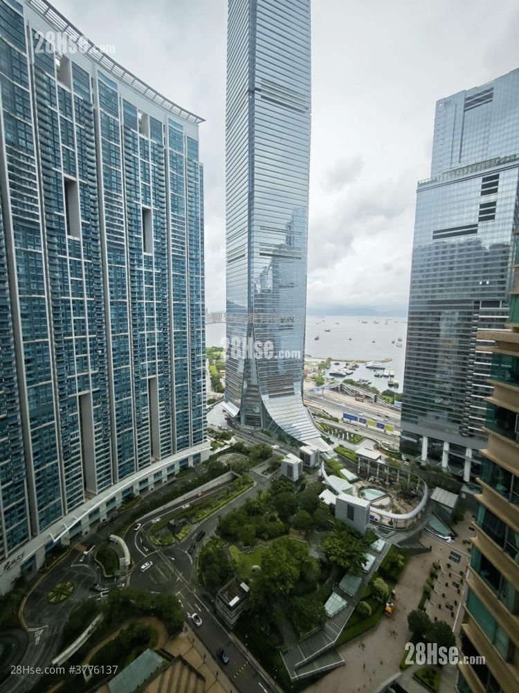 漾日居 售盘 4 房 , 3 浴室 1,681 平方尺