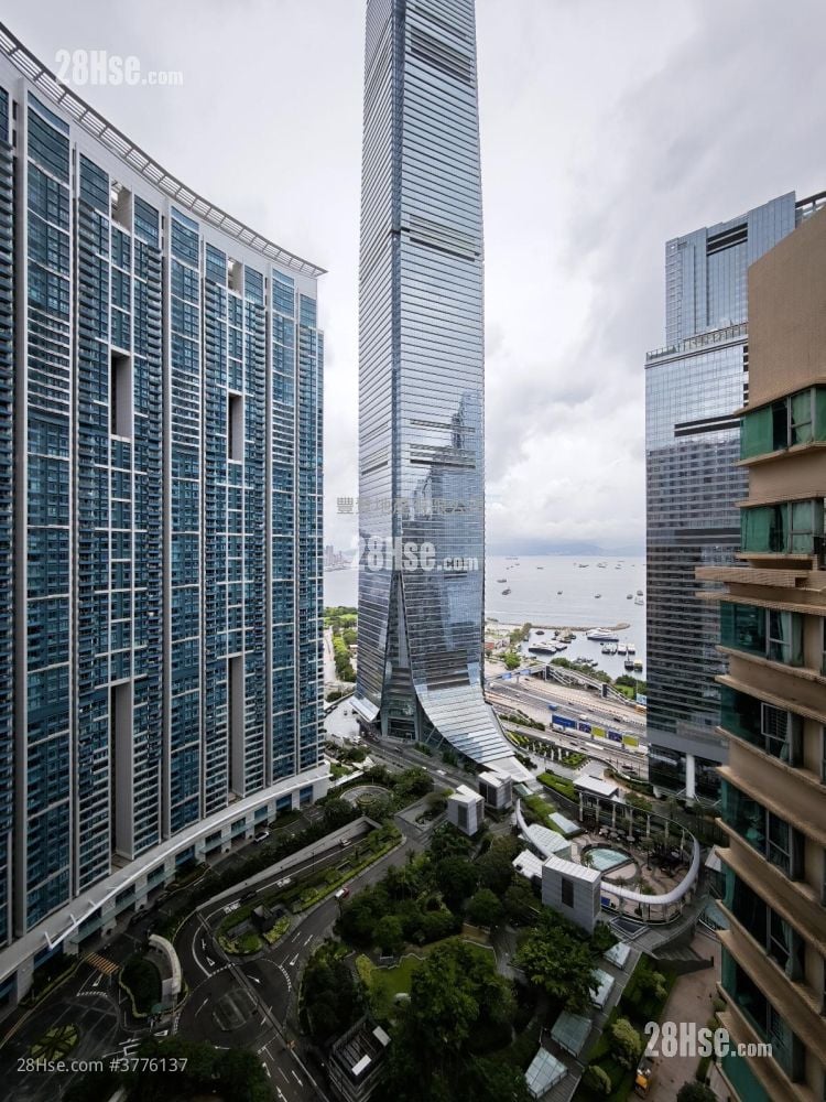 漾日居 售盘 4 房 , 3 浴室 1,681 平方尺