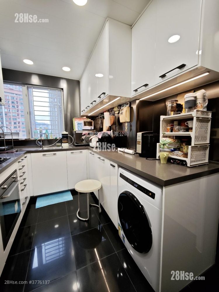 漾日居 售盘 4 房 , 3 浴室 1,681 平方尺