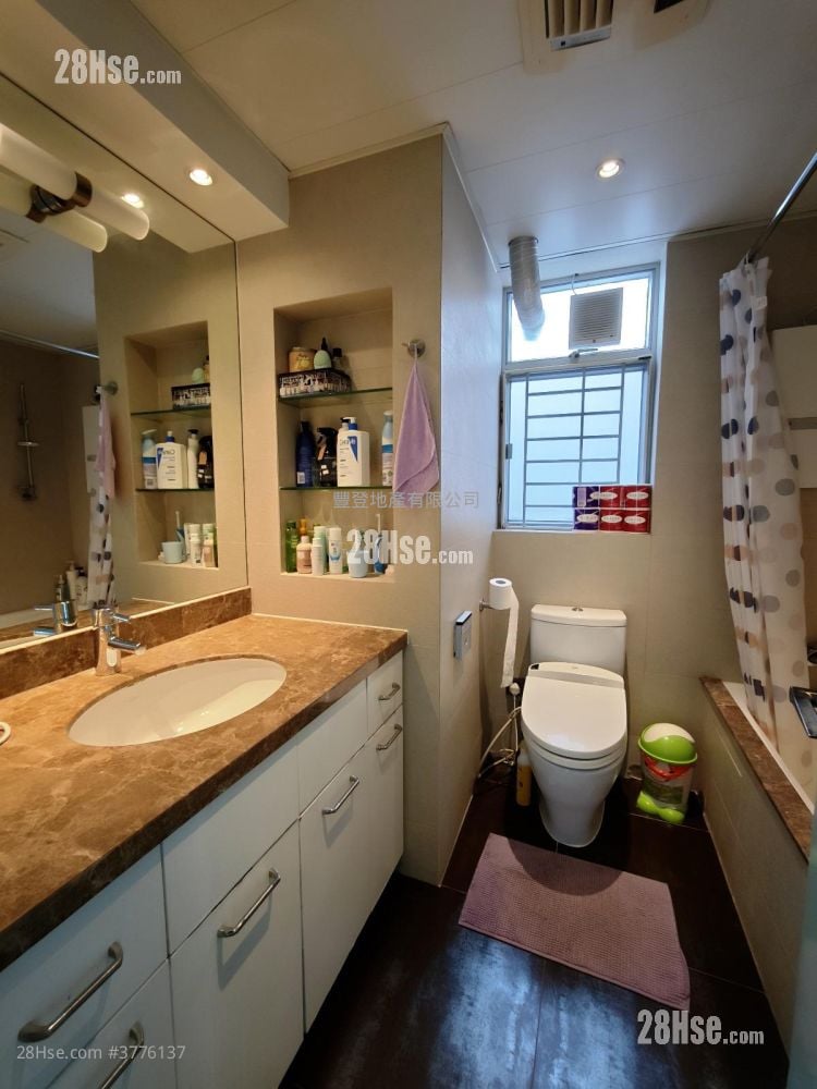 漾日居 售盘 4 房 , 3 浴室 1,681 平方尺