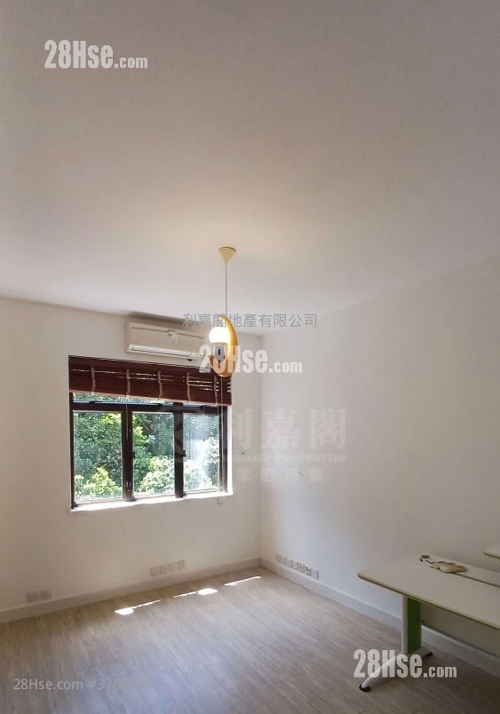 Man Yuen Sell 3 Bedrooms , 2 Bathrooms 1,669 ft²