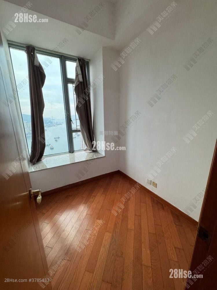 The Dynasty Rental 3 Bedrooms , 2 Bathrooms 728 ft²