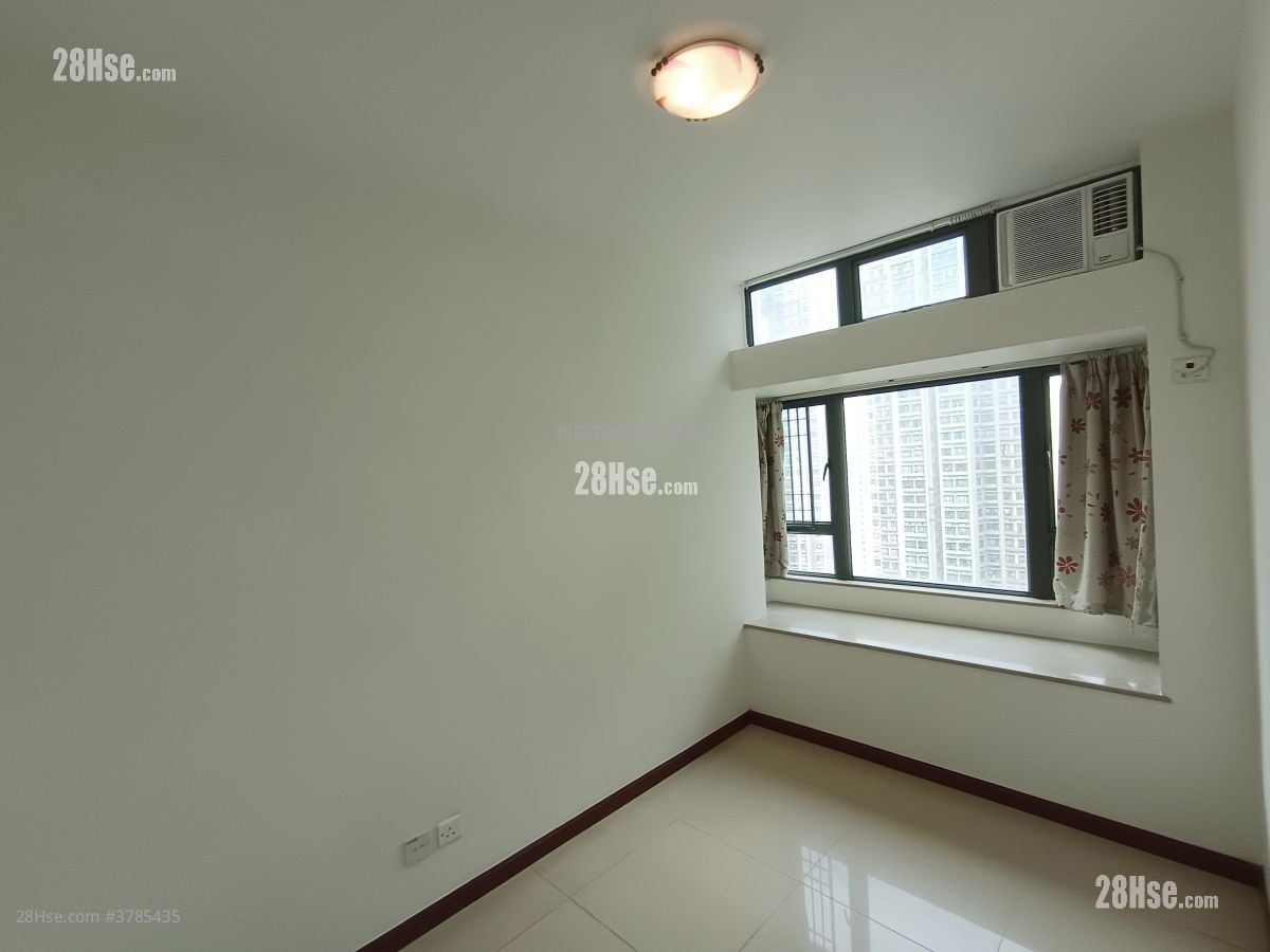 Residence Oasis Sell 2 Bedrooms , 1 Bathroom 490 ft²