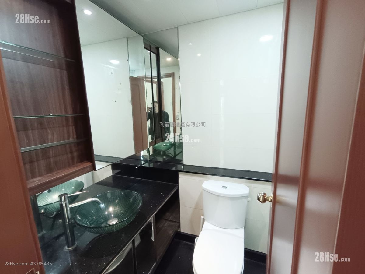 Residence Oasis Sell 2 Bedrooms , 1 Bathroom 490 ft²