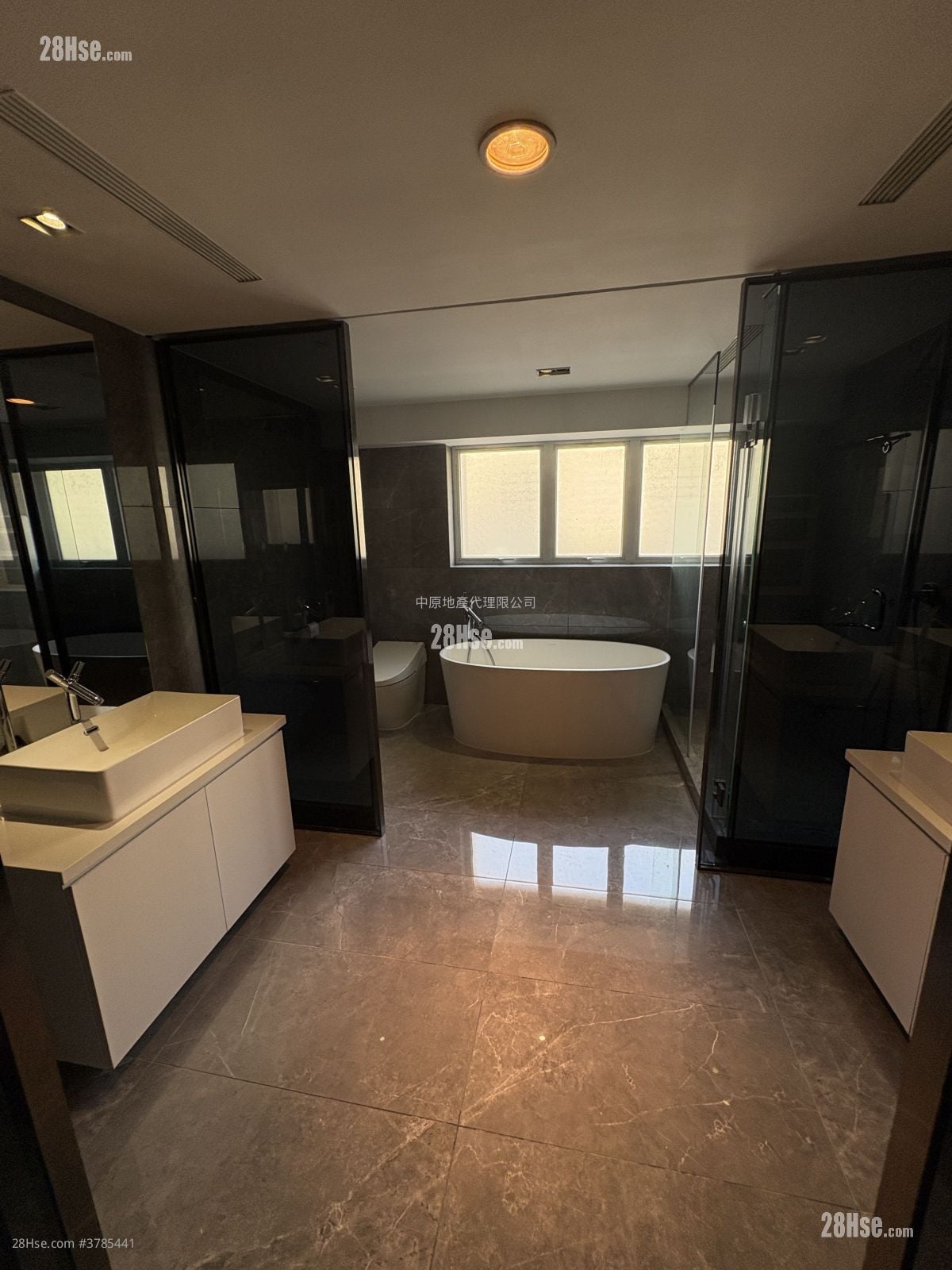 比华利山别墅 售盘 5+ 房 , 4 浴室 3,130 平方尺