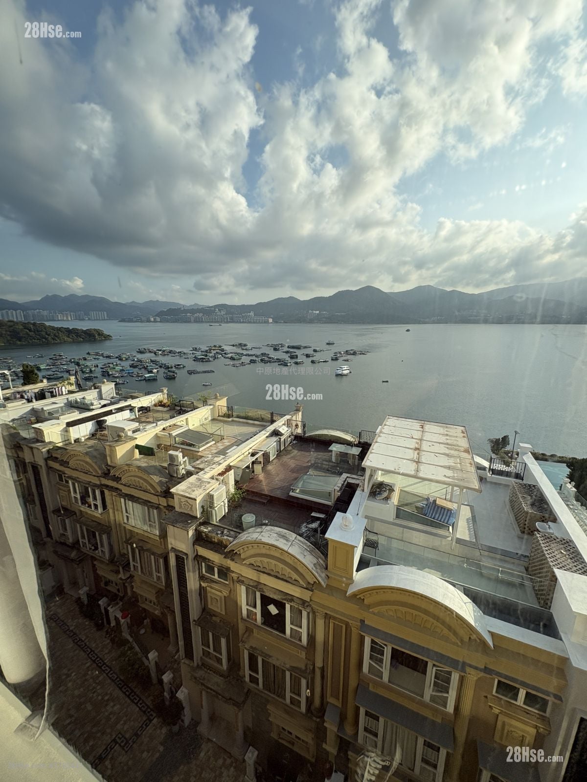 比华利山别墅 售盘 5+ 房 , 4 浴室 3,130 平方尺