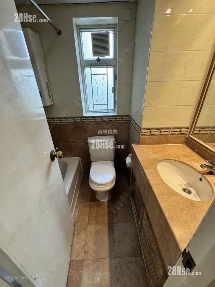 Discovery Park Rental 3 Bedrooms , 2 Bathrooms 590 ft²