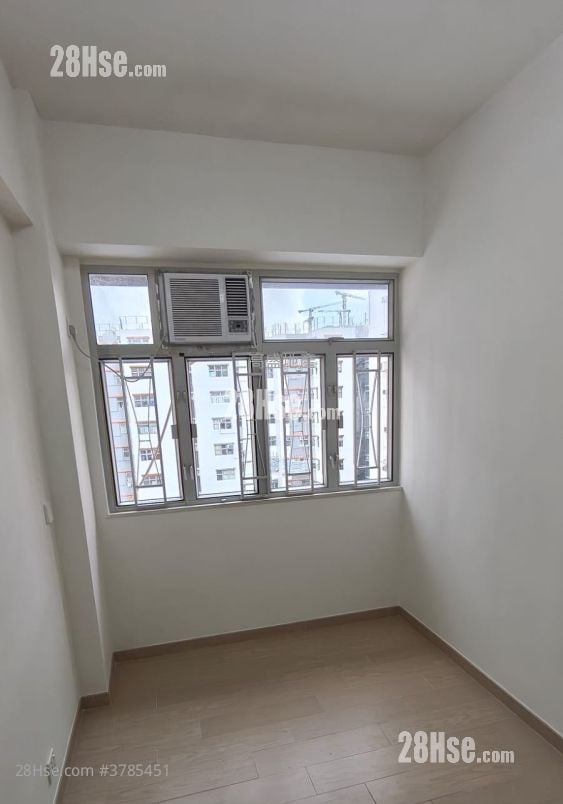 Hung Yu Mansion Sell 405 ft²