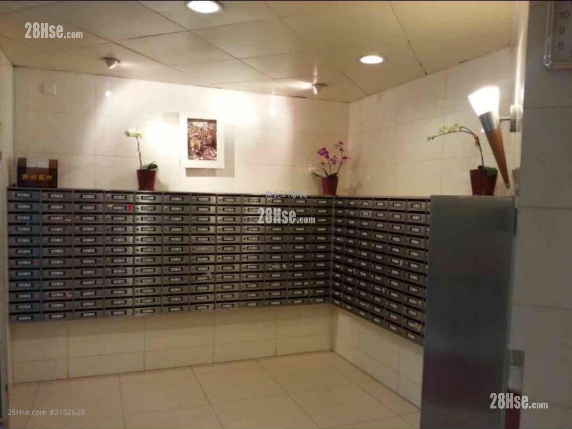 Cheung Wo Court Sell 2 Bedrooms , 1 Bathroom 414 ft²