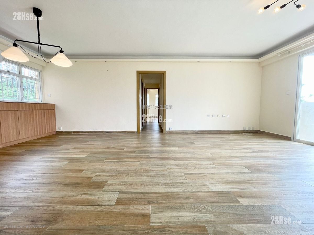 Dragon Villa Rental 4 Bedrooms , 3 Bathrooms 1,342 ft²