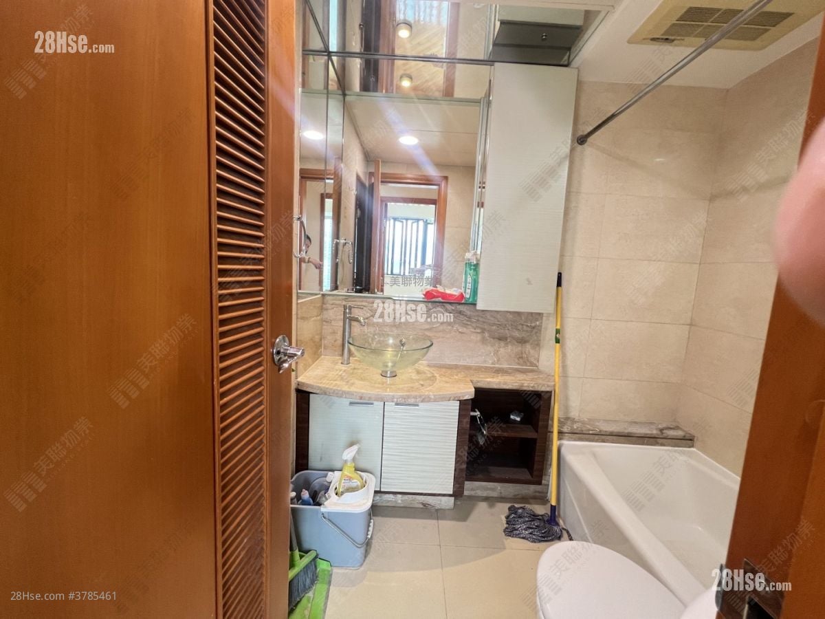 Chelsea Court Rental 3 Bedrooms , 2 Bathrooms 554 ft²