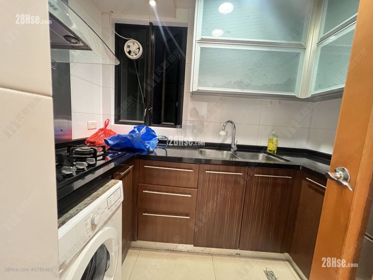 Chelsea Court Rental 3 Bedrooms , 2 Bathrooms 554 ft²