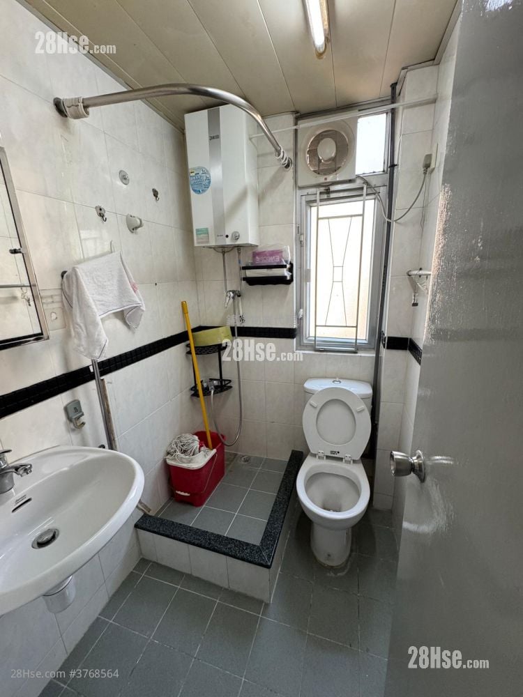 益富大厦 租盘 2 房 , 1 浴室 287 平方尺