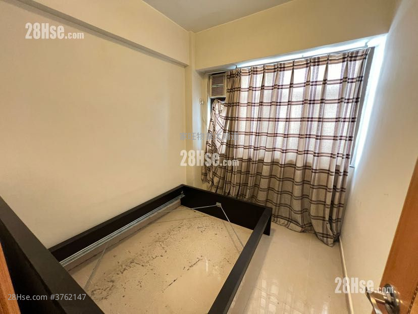 Tai Wah House Sell 2 Bedrooms , 1 Bathroom 350 ft²