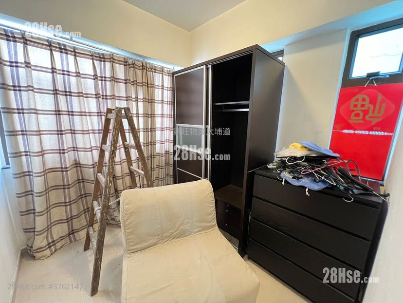 Tai Wah House Sell 2 Bedrooms , 1 Bathroom 350 ft²