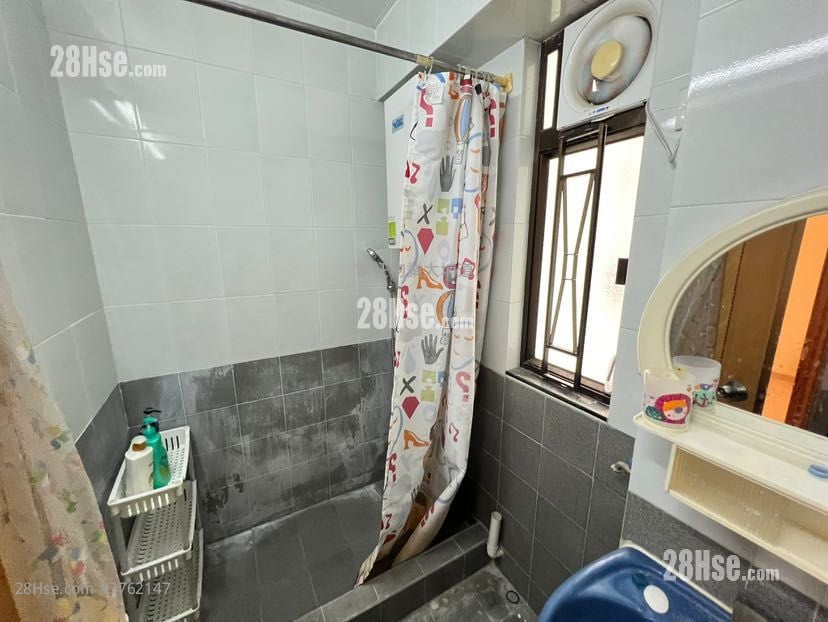 Tai Wah House Sell 2 Bedrooms , 1 Bathroom 350 ft²