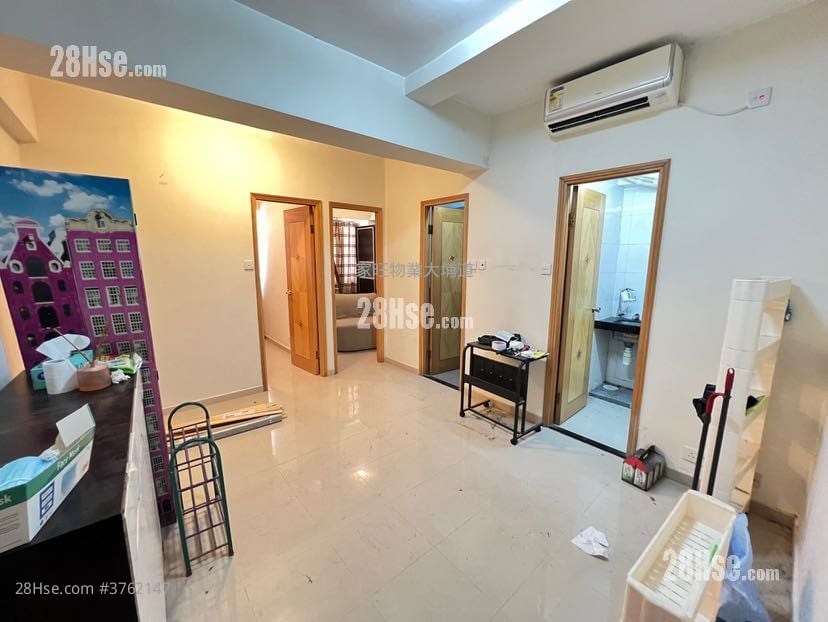 Tai Wah House Sell 2 Bedrooms , 1 Bathroom 350 ft²