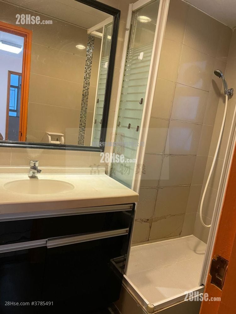 康华苑 售盘 2 房 380 平方尺