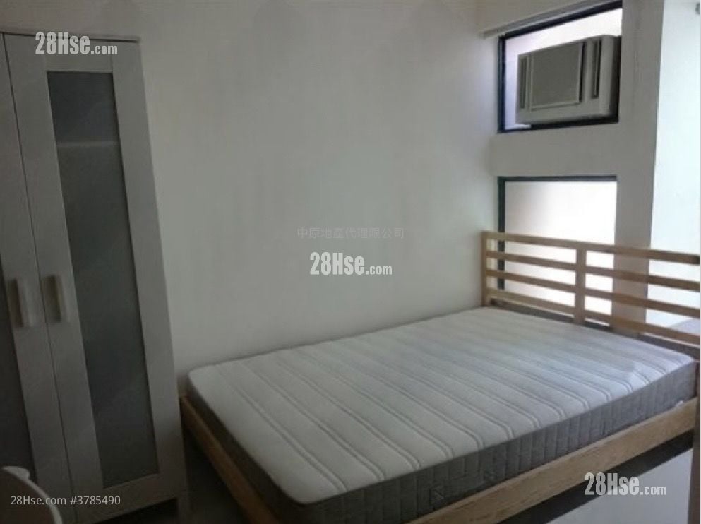 Brilliant Court Sell Studio 203 ft²