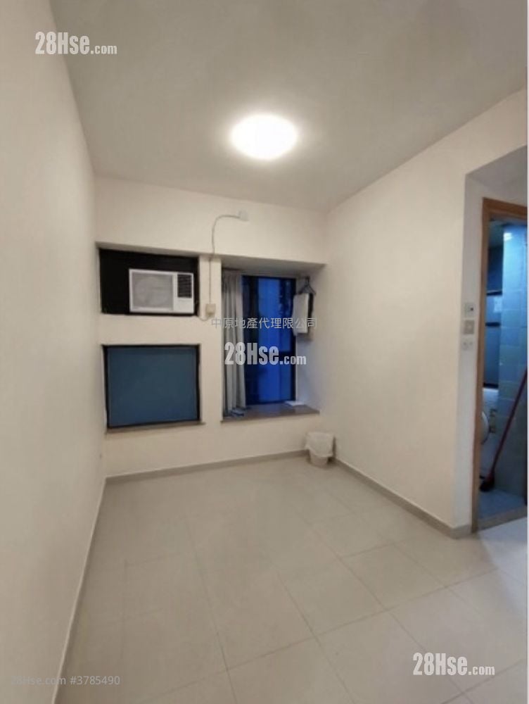 Brilliant Court Sell Studio 203 ft²