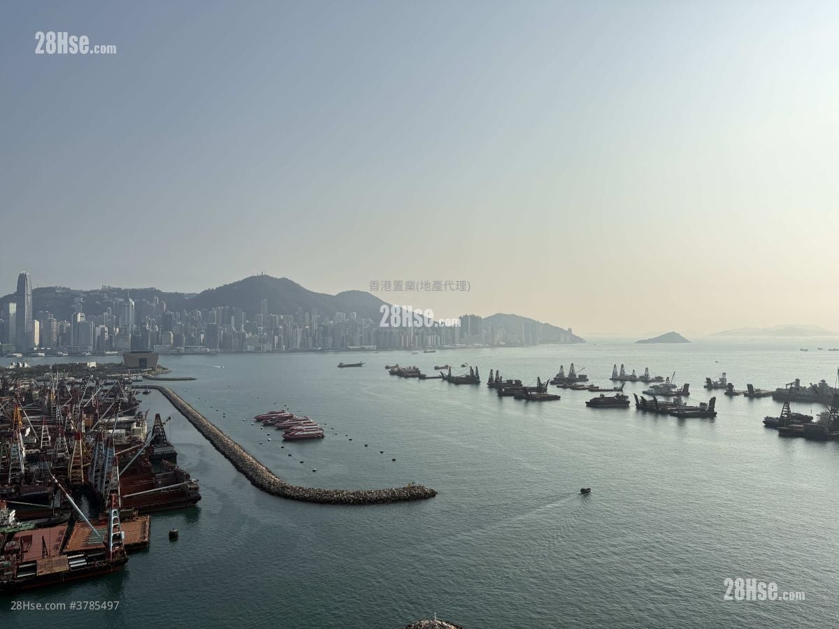 One Silversea Sell 2 Bedrooms , 2 Bathrooms 963 ft²