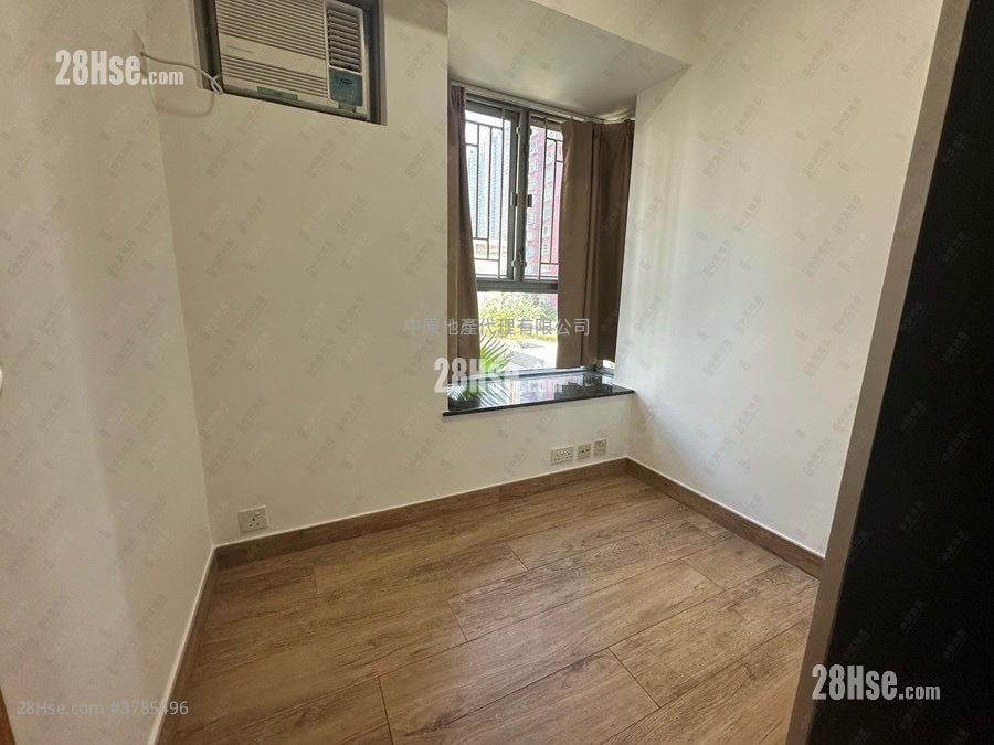 Yoho Town Sell 2 Bedrooms 463 ft²