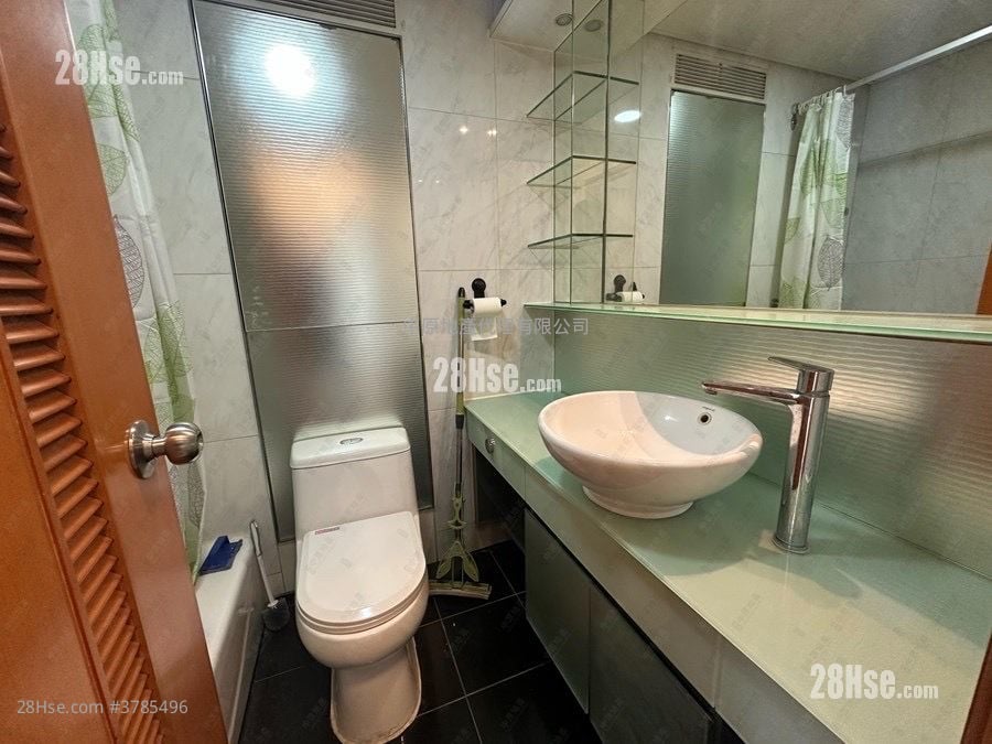 Yoho Town Sell 2 Bedrooms 463 ft²